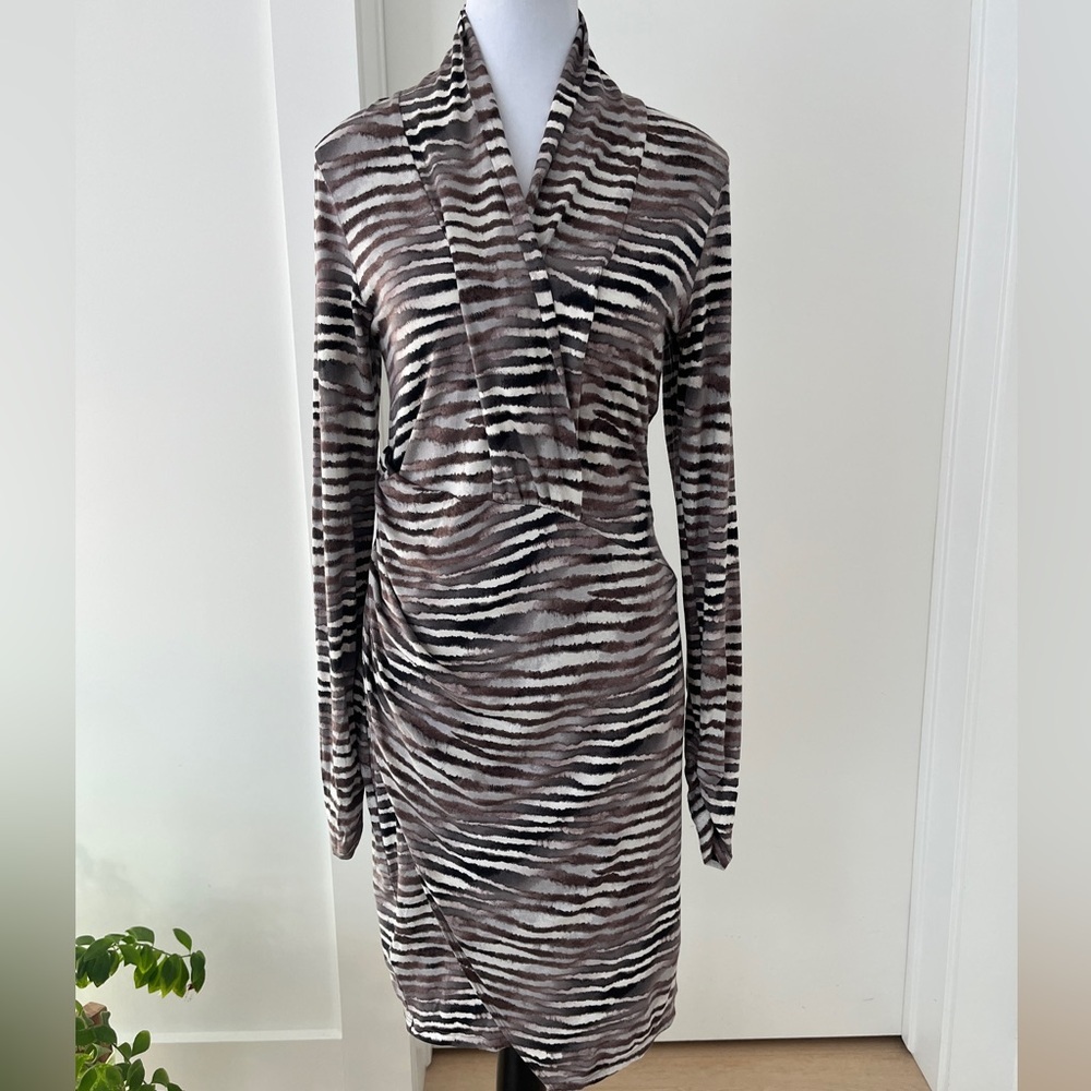 TOMMY BAHAMA Tiger Tide Long Sleeve Dress Stretch Ruching Faux Wrap Travel Event
